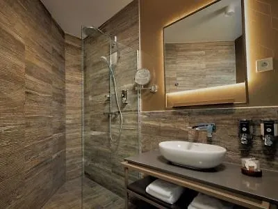 Inntel Marina 4*