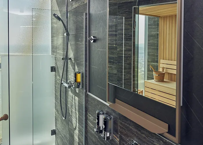 Inntel Marina فندق